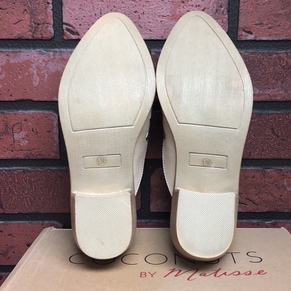 NEW IN BOX Coconuts tan stud mule - Picture 4 of 6